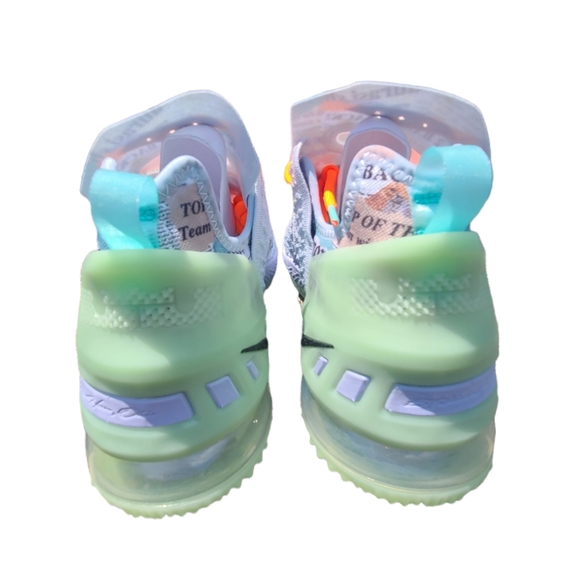 BNIB Nike LeBron XVII - Picture 6 of 8